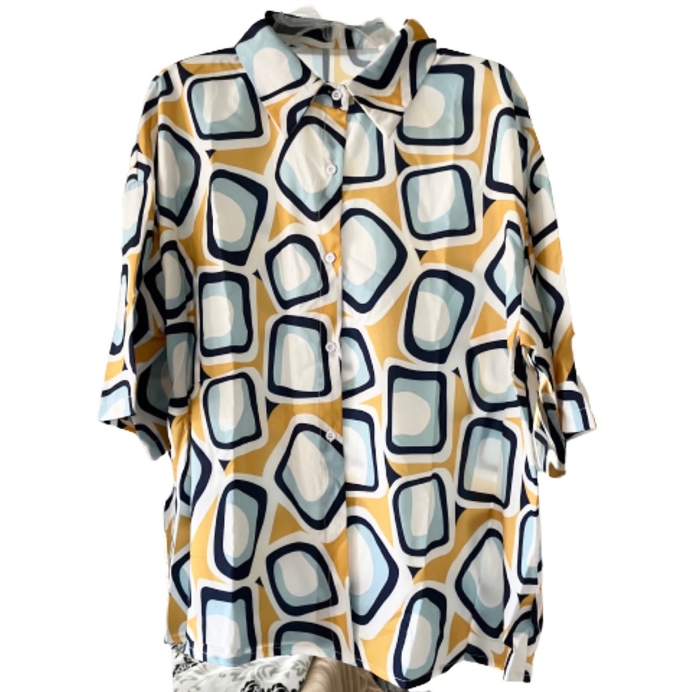 Geometric collared Button up shirt size large